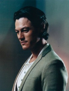 luke-evans_Crow_Corvo